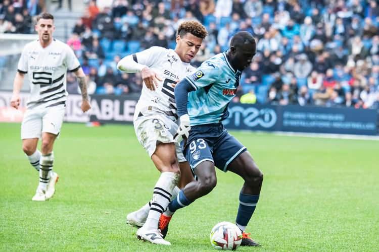 <p>Beşiktaş, Le Havre'ın kaptanı Arouna Sangante i&ccedil;in ilk hamlesini yaptı. Fransız ekibi, 23 yaşındaki Senegalli stoperinin sezon sonunda bedelsiz gitmemesi i&ccedil;in makul bir bonservis bedeline razı olabilir. (AKŞAM)</p>
