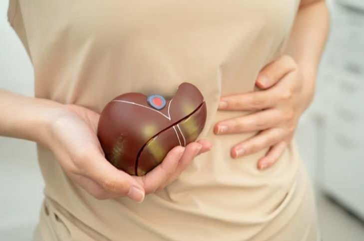 <p><strong>SU İHTİYACI KİŞİYE G&Ouml;RE DEĞİŞİR</strong></p>

<p>&Ccedil;&uuml;men son olarak, <em><strong>"Su ihtiyacı kişiye g&ouml;re değişir. Yaş, kilo, g&uuml;nl&uuml;k hareket miktarı, terleme, gebelik, emzirme ve hatta yaşanılan şehir bile bu ihtiyacı etkiler. Sıcak b&ouml;lgelerde yaşayan bir kişiyle serin bir şehirde yaşayan bir kişinin su ihtiyacı aynı değildir. Bu y&uuml;zden tek bir rakam herkese uymaz"</strong></em> dedi.</p>
