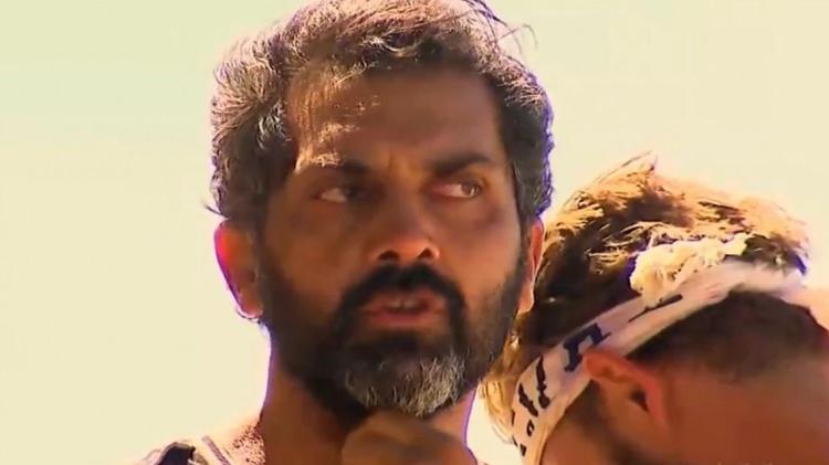 <p><strong>Bayhan'ın s&ouml;zleri ve g&ouml;zyaşları hem izleyenleri hem de takım arkadaşlarını derinden &uuml;zd&uuml;.</strong></p>
