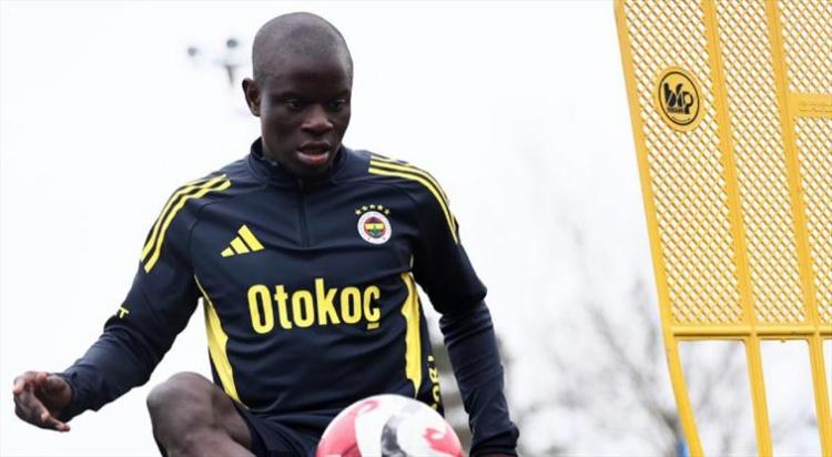 <p>Fenerbah&ccedil;e'nin ara transfer d&ouml;neminde en &ccedil;ok konuşulan transferi N'Golo Kante oldu.<br />
&nbsp;</p>
