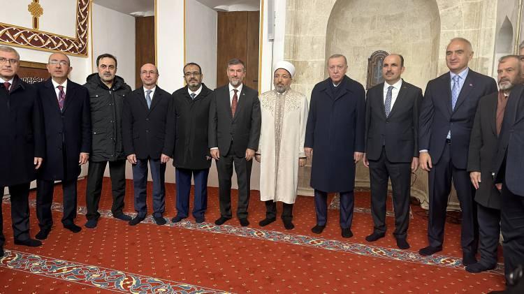 <p><em><strong>Bu t&uuml;r işler de her zaman herkese nasip olmaz. Elhamd&uuml;lillah alnımızın hakkıyla tamamladık ve ibadete a&ccedil;ıldı. T&uuml;m Hataylıların, t&uuml;m insanlığın ge&ccedil;mişine &ouml;nemli bir vurgu oldu."</strong></em></p>

<p>&nbsp;</p>

<p><em><strong>KAYNAK: DHA&nbsp;</strong></em></p>
