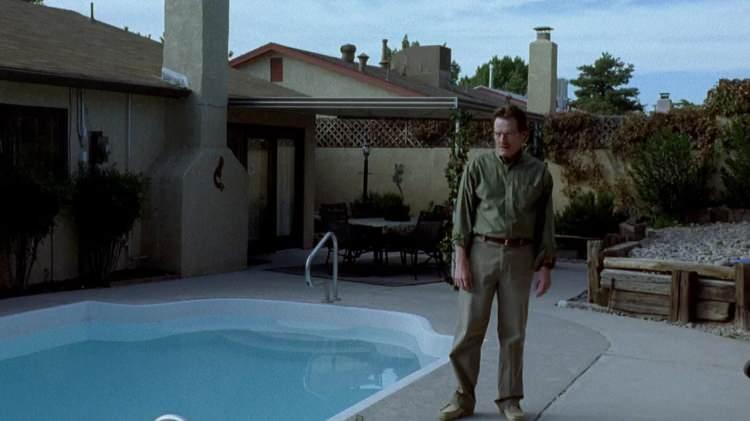 <p><strong>Evin sahibi Joanne Quintana,&nbsp;&nbsp;dizinin hayranlarının s&uuml;rekli ziyaretinden bıkması sonucu evi satmaya karar verdi.</strong></p>
