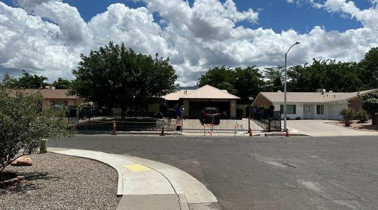 <p><strong>Ancak eve uzun s&uuml;re alıcı &ccedil;ıkmayınca Quintana, fiyatı %90 oranında d&uuml;ş&uuml;rmek zorunda kaldı.</strong></p>
