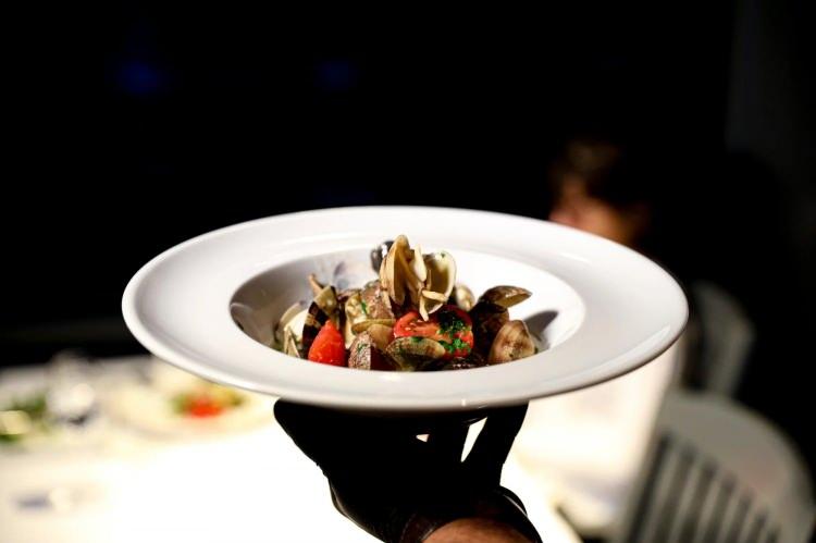 <p><strong>- Akşam yemeği rezervasyonu</strong></p>
