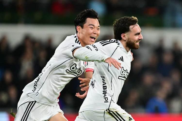 <p>Ligde forma giydiği son d&ouml;rt ma&ccedil;ta da gol atan ve kariyerinin en uzun serisini tekrarlayan Orkun K&ouml;k&ccedil;&uuml; (Ocak-Şubat 2022; Feyenoord formasıyla), son beş karşılaşmasında da gol katkısında bulundu ve kariyerinin en uzun serisine ulaştı. (4 gol & 1 asist)</p>
