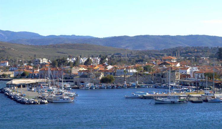 <p><span style="color:#B22222"><strong>21. SEFERİHİSAR:</strong></span></p>

<p><span style="color:#B22222"><strong>İZMİR</strong></span></p>
