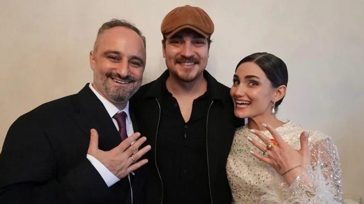 <p>Geceye ait g&ouml;r&uuml;nt&uuml;lere ise &Ccedil;ağatay Ulusoy'un takip&ccedil;ilerinden yoğun ilgi g&ouml;rd&uuml;.</p>
