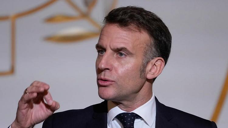 <p><span style="color:#B22222"><strong>EMMANUEL MACRON &ndash;</strong></span></p>

<p>&Ccedil;ocuğu yok (&ccedil;ocuk sahibi olmadığı biliniyor.</p>
