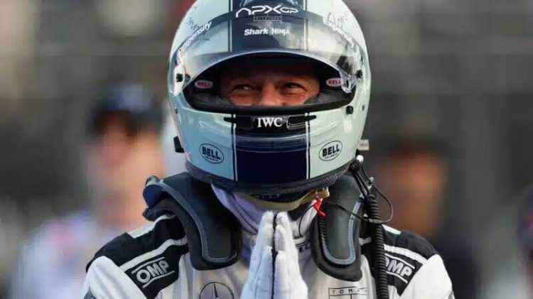 <p><span style="color:#B22222"><strong>"SİNEMALAR &Ouml;L&Uuml;YORSA SEBEBİ BİZİZ"</strong></span></p>
