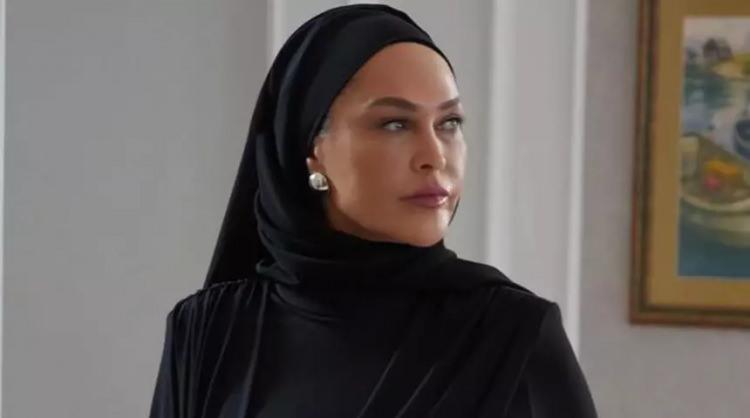 <p><strong>ATV ekranlarının merakla beklenen yeni dizisi "Aynı Yağmur Altında", d&uuml;n akşam izleyiciyle buluştu.</strong></p>
