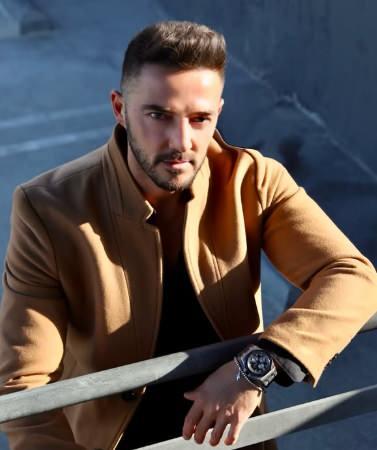 <p><span style="color:#B22222"><strong>KAMERALARDAN RAHATSIZ OLDU</strong></span></p>
