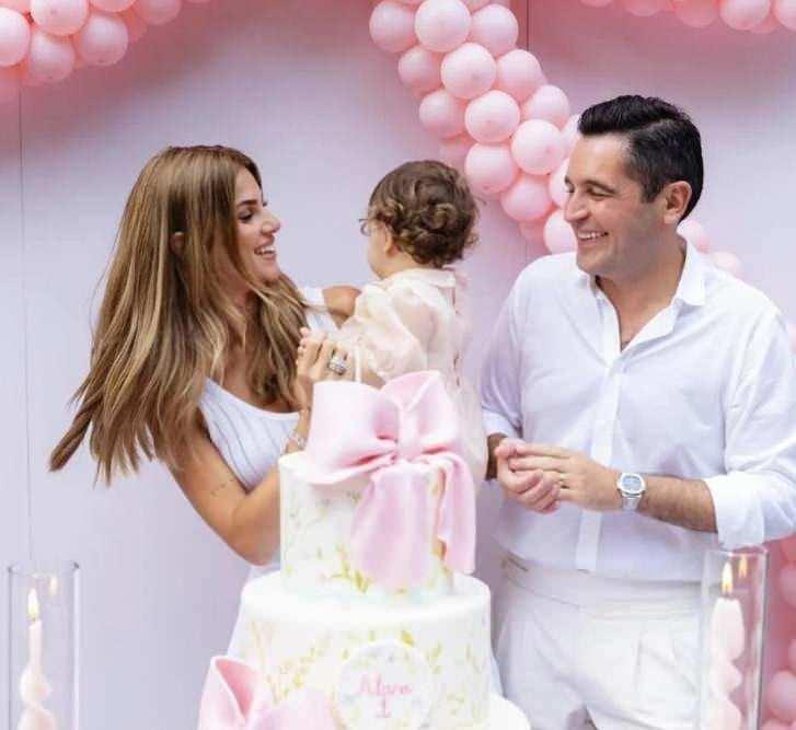 <p><strong>Kısa bir s&uuml;re sonra kızları Arzu Alara'nın doğumuyla b&uuml;y&uuml;k mutluluk yaşayan &ccedil;ift hakkında dikkat &ccedil;eken bir iddia g&uuml;ndeme geldi.</strong></p>
