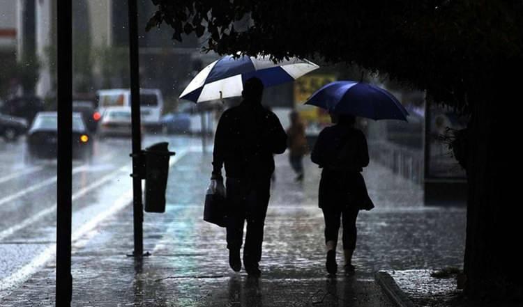 <p><span style="color:#B22222"><strong>İ&Ccedil; ANADOLU</strong></span></p>

<p>Par&ccedil;alı ve &ccedil;ok bulutlu, b&ouml;lge genelinin (&Ccedil;ankırı hari&ccedil;) aralıklı yağışlı ge&ccedil;eceği tahmin ediliyor. Yağışların Genellikle yağmur ve sağanak, kuzeyinin y&uuml;kseklerinde karla karışık yağmur şeklinde olması bekleniyor.</p>

<p><span style="color:#B22222"><strong>ANKARA 3&deg;C, 6&deg;C</strong></span></p>

<p>Par&ccedil;alı ve &ccedil;ok bulutlu, yağmurlu, gece saatlerinde y&uuml;ksekleri karlakarışık yağmurlu</p>

<p><span style="color:#B22222"><strong>&Ccedil;ANKIRI 4&deg;C, 7&deg;C</strong></span></p>

<p>Par&ccedil;alı ve &ccedil;ok bulutlu</p>
