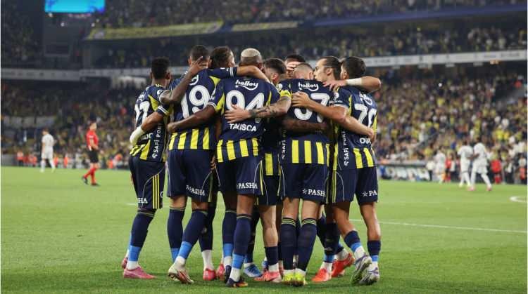 <p><strong>FENERBAH&Ccedil;E 15 MİLYON EURO'NUN &Uuml;ZERİNDE GELİR ELDE ETTİ</strong></p>

