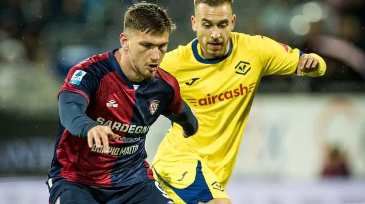 <p>Milli yıldızın son d&ouml;nemdeki bu beğeni toplayan performansı ile ilgili Cagliari Sportif Direkt&ouml;r&uuml; Guido Angelozzi'den flaş bir yorum geldi.</p>
