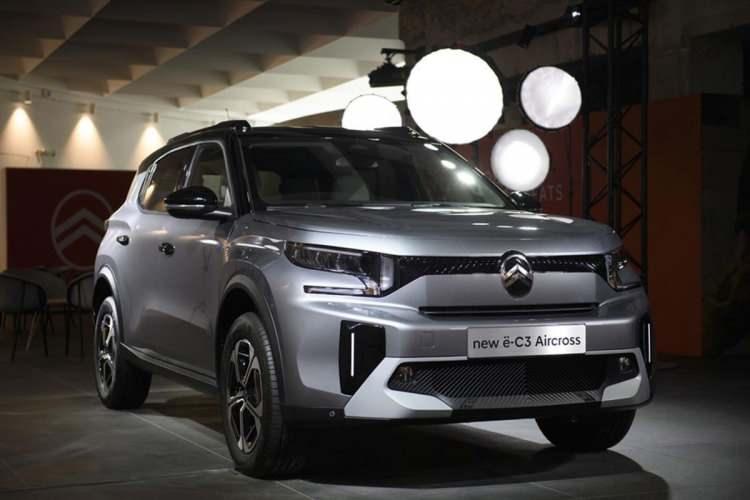 <p>38 Citroen C3 Aircross Hybrid Plus 1.974.000 TL</p>

