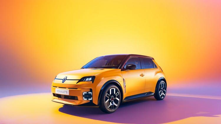 <p>34 Renault R5 E-Tech EV52 (2025) 1.942.000 TL</p>
