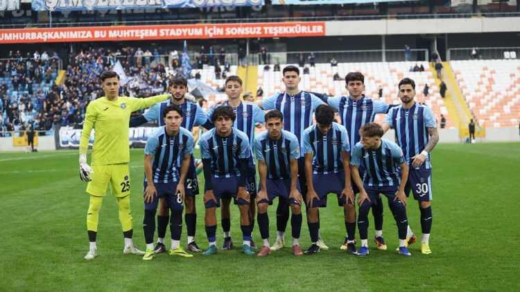 <p>Son iki sezonda maddi sıkıntıların etkisinde kalan Adana Demirspor, 1. Ligde de eksi 40 puanla son sırada bulunuyor.</p>
