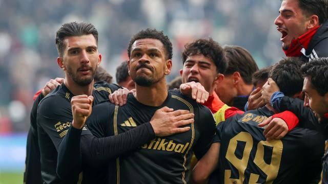 <p>11- Kayserispor&nbsp;<br />
<br />
Toplam maaş &ouml;demesi: 13,270,000 euro<br />
<br />
Ortalama maaş | 457,586 euro<br />
<br />
Futbolcu sayısı: 29</p>
