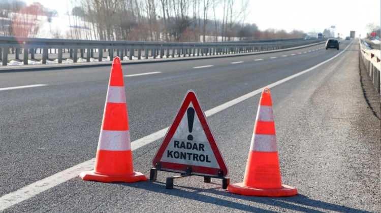 <p>21-25 kilometre/saat aşanlara 8 bin lira,</p>

<p>26-35 kilometre/saat aşanlara 12 bin lira,</p>

<p>36-45 kilometre/saat aşanlara 15 bin lira,</p>
