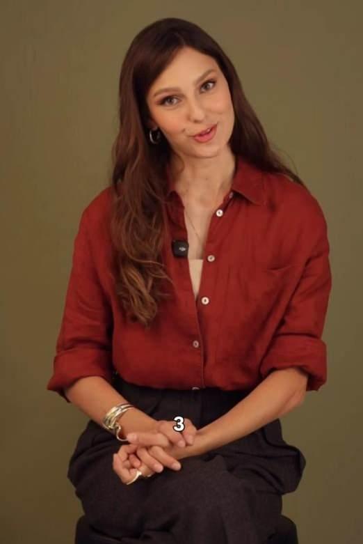 <p><strong>İNSANLAR VİTESİ DEĞİL, KORNAYI HAZIRLIYOR</strong></p>

<p>Trafik k&uuml;lt&uuml;r&uuml;ne de değinen &uuml;nl&uuml; Jessica May, korna kullanımının T&uuml;rkiye'de olduk&ccedil;a yaygın <strong>olduğunu s&ouml;yledi. May; "Brezilya&rsquo;da bu kadar korna sesi duymazsın. Burada insanlar vitesi değil, kornayı hazırlıyor. Işık yanmadan bile basılıyor"</strong> s&ouml;zleriyle yaşadığı şaşkınlığı dile getirdi.</p>
