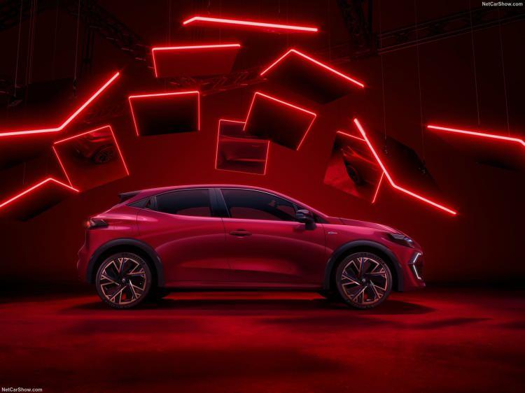 <p>Araca "Yakut Kırmızı" ve "Z&uuml;mr&uuml;t Yeşil" renk se&ccedil;enekleri eklenirken, "Beyaz", "Kaya Gri", "Mineral Gri", "Yıldız Siyah" ve "Demir Mavi" renkleriyle toplamda 7 farklı renk alternatifi sunuluyor.</p>

<p>&nbsp;</p>
