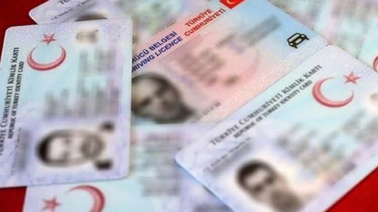 <p>İşte &ouml;zellikle gen&ccedil; n&uuml;fus, sosyal medya kullanımının artmasıyla birlikte kimlik bilgilerinin daha g&ouml;r&uuml;n&uuml;r hale gelmesinden dolayı soyadı konusunda daha hassas davranarak en &ccedil;ok değiştirilen isim soyisimler listesi</p>
