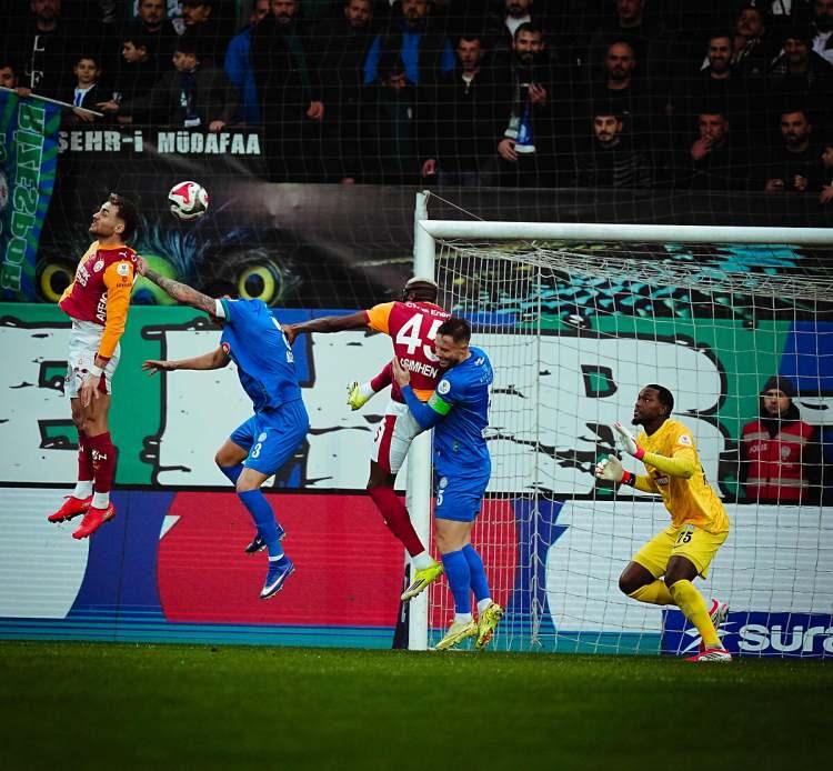 <p>3,5 yıllık s&ouml;zleşmesi bulunan oyuncunun, Avrupa&rsquo;ya transferinde Galatasaray&rsquo;ın bonservis beklentisi belirleyici olacak.</p>
