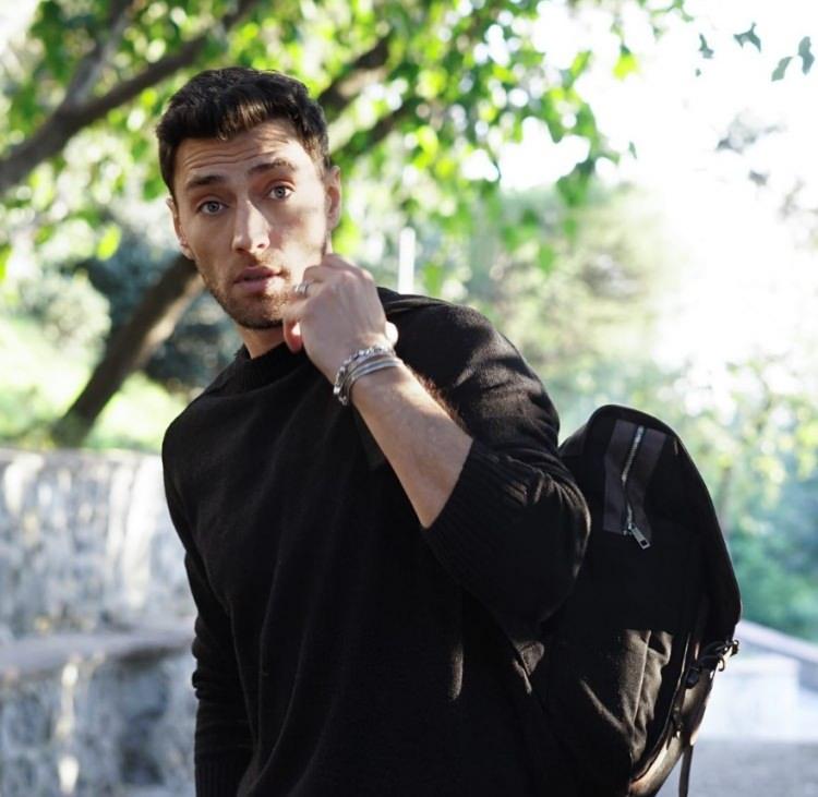 <p><strong>10 MİLYON LİRA &Uuml;ZERİNDE BOR&Ccedil; TOPLADI</strong></p>

<p><strong>Mengiroğlu&rsquo;nun banka ve iş d&uuml;nyasından aldığı yaklaşık 15 milyon TL&rsquo;lik bor&ccedil;ları &ouml;demediği ve T&uuml;rkiye&rsquo;den ka&ccedil;tığı iddia edildi.</strong></p>
