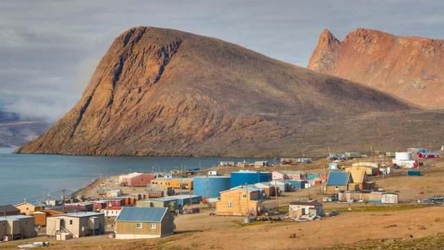 <p><span style="color:#B22222"><strong>KERGUELEN ADALARI&nbsp;&ndash; G&Uuml;NEY HİNT OKYANUSU</strong></span></p>
