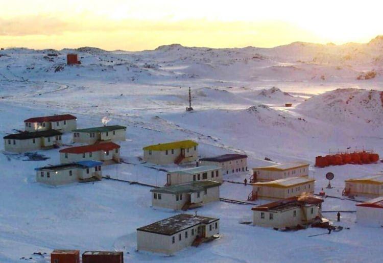 <p><span style="color:#B22222"><strong>VİLLA LAS ESTRELLAS&nbsp;&ndash; ANTARKTİKA</strong></span></p>
