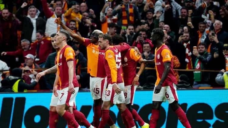 <p>Galatasaray b&ouml;ylece toplamda 42,5 milyon euroyu kasasına koymuş oldu.</p>
