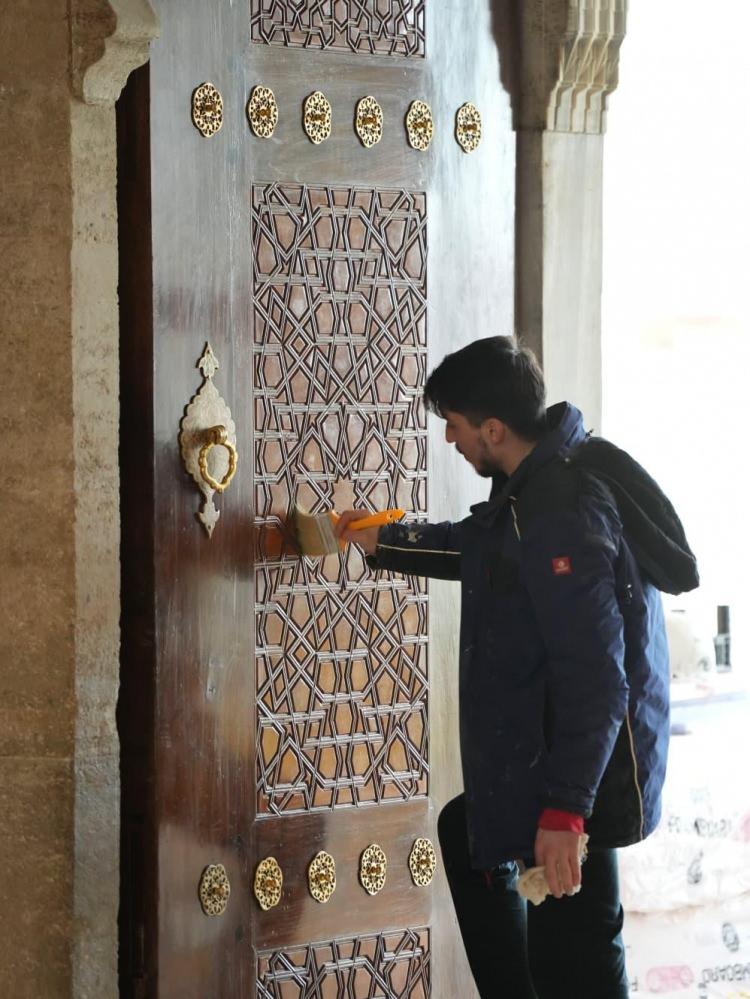 <p>&Ccedil;alışmalar kapsamında ana kubbede g&uuml;&ccedil;lendirme ve enjeksiyon uygulamaları tamamlanırken, kubbenin kurşun kaplaması yenilendi. Revaklı avlu kubbelerinin kurşun kaplamaları da bitirildi.</p>

<p>&nbsp;</p>
