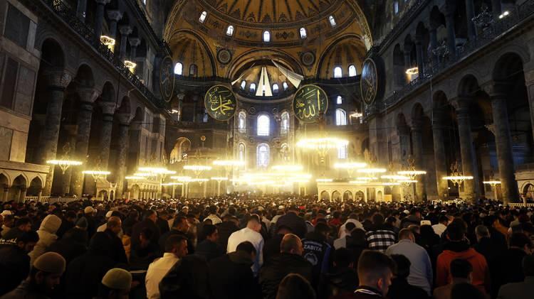 <p><strong>AFYONKARAHİSAR İMSAK VAKTİ</strong></p>

<p>Afyonkarahisar sahur saati: 06:15</p>

<p>Afyonkarahisar iftar saati: 18:46</p>

<p>Afyonkarahisar teravih saati: 20:03</p>
