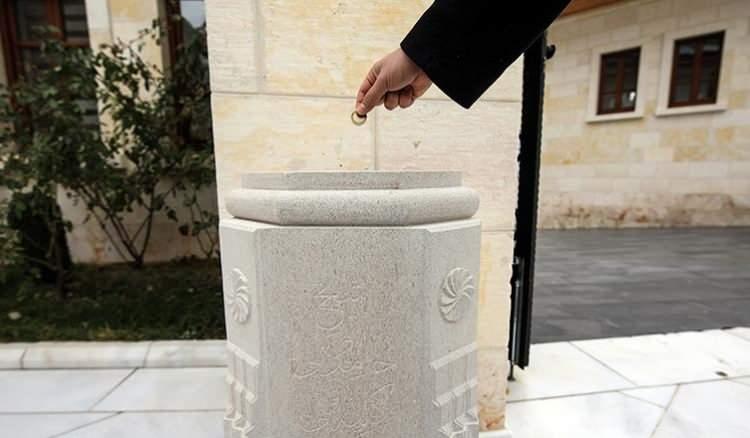 <p><strong>ERZİNCAN İMSAK VAKTİ</strong></p>

<p>Erzincan sahur saati: 05:40</p>

<p>Erzincan iftar saati: 18:09</p>

<p>Erzincan teravih saati: 19:27</p>
