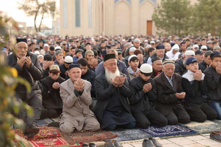 <p><strong>SİİRT İMSAK VAKTİ</strong></p>

<p>Siirt sahur saati: 05:30</p>

<p>Siirt iftar saati: 18:01</p>

<p>Siirt teravih saati: 19:17</p>
