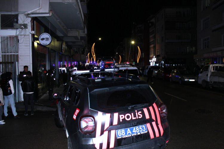 Aksaray'da gece yarısı kan donduran olay: 3 kişi evde &ouml;l&uuml; bulundu!