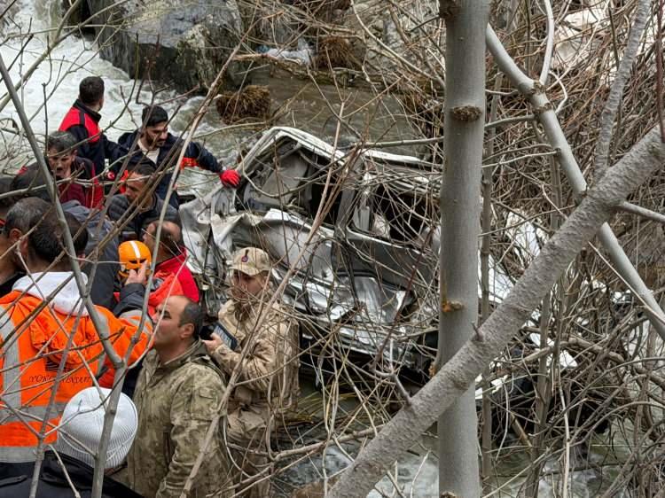 Bitlis'ten kahreden haber: &Ccedil;ok sayıda &ouml;l&uuml; ve yaralı var!