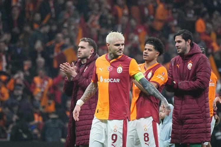 <p>TNT Spor: Galatasaray, on kişi kalan Juventus'u beş yıldızlı bir performansla adeta perişan etti.</p>
