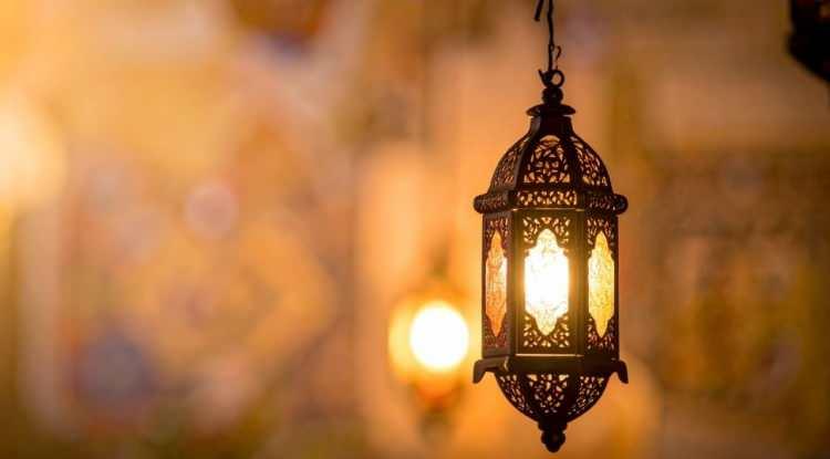 <p><strong>Ramazan-ı Şerif ayının gelmesiyle birlikte hem bedensel hem de ruhsal bir şifalanma d&ouml;nemi yaşıyoruz. Bu s&uuml;re&ccedil;te g&uuml;n boyu alışkanlıklarımız da k&ouml;kten değiştiği i&ccedil;in sağlıklı bir beslenme rutini oluşturmak olduk&ccedil;a &ouml;nemli.&nbsp;</strong></p>
