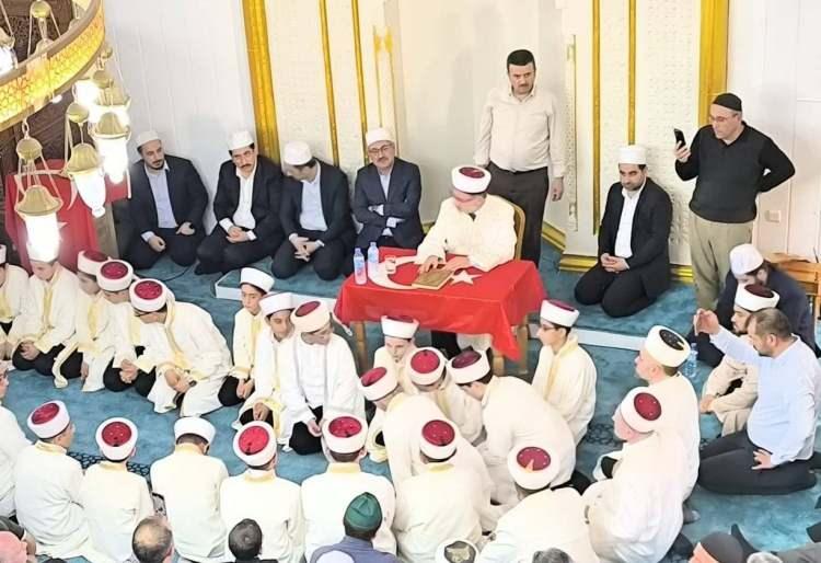 Erzurum'da 25 hafız icazet aldı