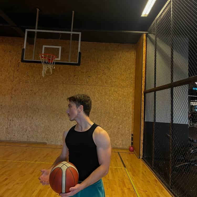 <p><span style="color:#B22222"><strong>"ZAMAN NE &Ccedil;ABUK GE&Ccedil;İYOR"</strong></span></p>
