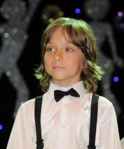 <p>&Ccedil;ocukluğu ile hatırladığımız Alp Eren Khamis'in yıllar i&ccedil;indeki bu değişimi dizinin hayranlarını hem şaşırttı hem de yılların ne kadar hızlı ge&ccedil;tiğini sorgulattı.</p>
