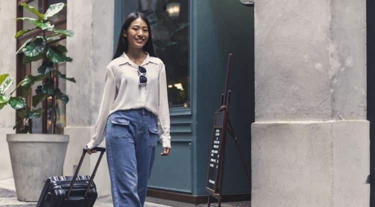 <p><strong>Araştırmalar, kişilik &ouml;zelliklerinin yaklaşık y&uuml;zde 40 oranında kalıtsal olduğu ve &ccedil;evresel fakt&ouml;rlerden daha fazla etkilendiğini de g&ouml;zler &ouml;n&uuml;ne seriyor.</strong></p>
