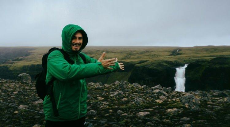 <p><strong>Eğer d&uuml;nyanın başka bir k&ouml;şesinde b&uuml;y&uuml;seydik bug&uuml;n aynı kişi olup olmayacağımız sorusuna yanıt arayan araştırmacılar, yıllardır &ccedil;ok sayıda &ccedil;alışmayla g&uuml;ndeme geliyor.</strong></p>
