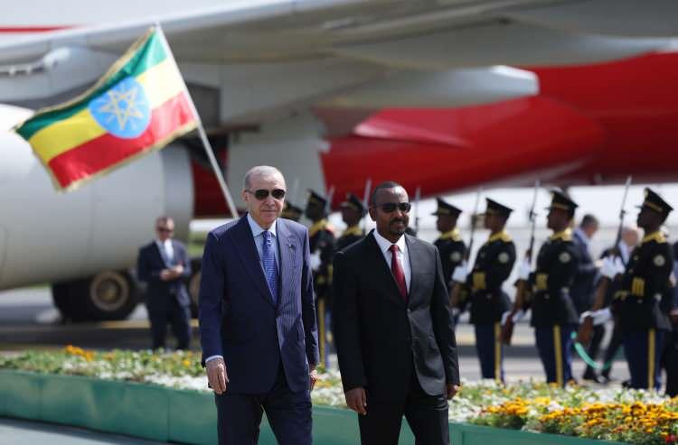 <p>T&uuml;rkiye'nin Afrika ile karşılıklı saygı ve stratejik ortaklık temelinde geliştirdiği politika &ccedil;er&ccedil;evesinde, Cumhurbaşkanı Erdoğan, yarın Etiyopya&rsquo;nın başkenti Adis Ababa&rsquo;ya geldi.</p>
