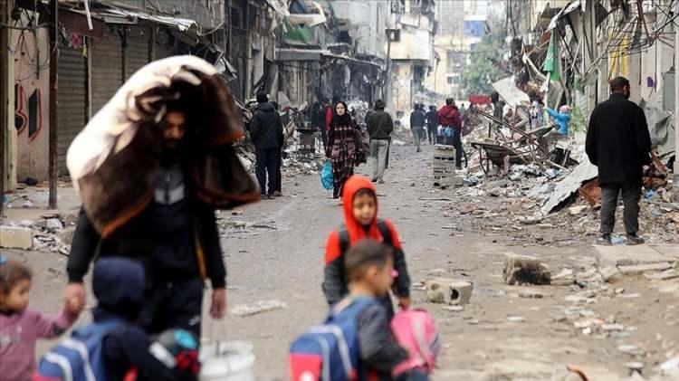 <p>Festivaldeki s&ouml;yleşilerde bir gazetecinin sanat&ccedil;ılara Filistin hakkında sorduğu soruların cevapsız kalması dikkat &ccedil;ekti.</p>

<p>&nbsp;</p>
