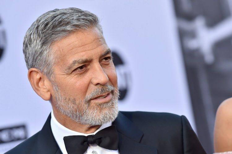 <p><span style="color:#B22222"><strong>GEORGE CLOONEY</strong></span><strong>&nbsp; |&nbsp; Akt&ouml;r</strong></p>
