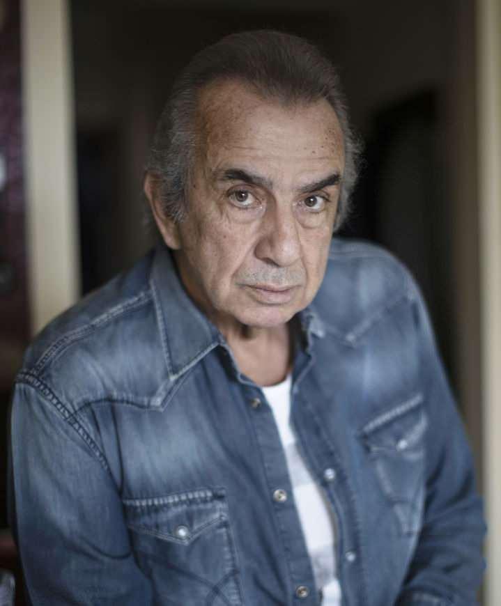 <p><strong>Oyunculuk sekt&ouml;r&uuml;ne dair &ccedil;arpıcı a&ccedil;ıklamalar yapan &uuml;nl&uuml; isim, tekelleşme sorunundan &uuml;cret farklarına kadar sert eleştirilerde bulundu.</strong></p>
