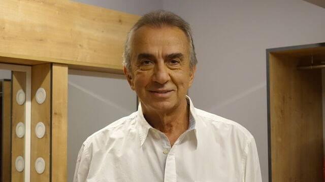 <p><span style="color:#FF0000"><strong>"ONURLU BİR &Uuml;CRET VERİLENE KADAR OYUNCULUK YAPMAM"</strong></span></p>

<p><strong>Oyunculara verilen &uuml;cretler arasında da g&ouml;zle g&ouml;r&uuml;l&uuml;r bir şekilde fark olduğuna dikkat &ccedil;eken Yazıcıoğlu, ş&ouml;yle konuştu:</strong></p>

<p><strong>"Doğru d&uuml;zg&uuml;n bir &uuml;cret verilene kadar setlere ara verdim. Onurlu bir &uuml;cret verilene kadar oyunculuk yapmam.&nbsp;</strong></p>
